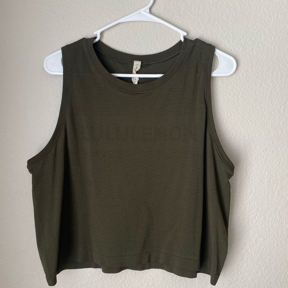 COPY - Lulu cropped tank green sz 12